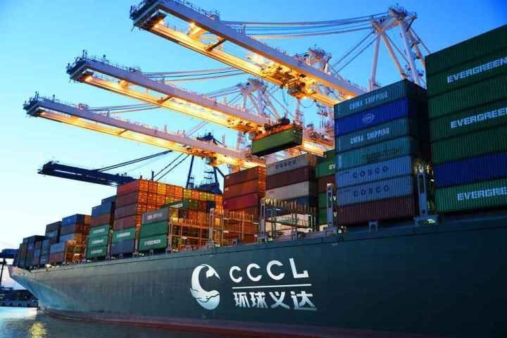 義烏商城集團打造的國際物流平臺“環(huán)球義達”，為外貿(mào)企業(yè)提供各類物流資源信息。義烏市委宣傳部供圖