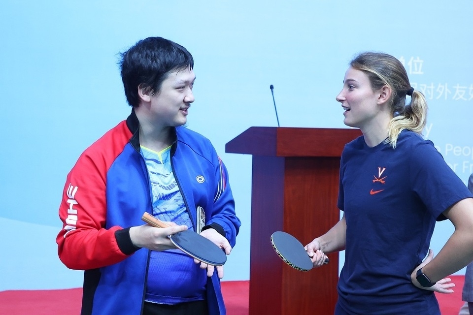 資訊有故事︱美國弗吉尼亞大學(xué)乒乓球代表團(tuán)訪華:重走乒乓路 一起向未來