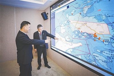 圖③：法官為涉案船舶尋找安全的錨泊地點(diǎn)。