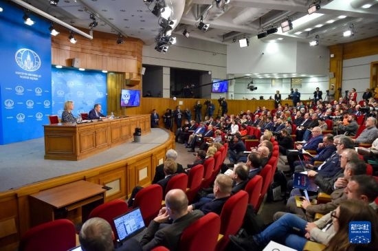 1月18日，在俄羅斯首都莫斯科，俄羅斯外長拉夫羅夫回答記者提問。新華社發(fā)（亞歷山大攝）