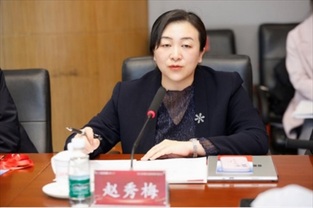 人民網(wǎng)輿情數(shù)據(jù)中心主任、人民在線總經(jīng)理趙秀梅發(fā)言