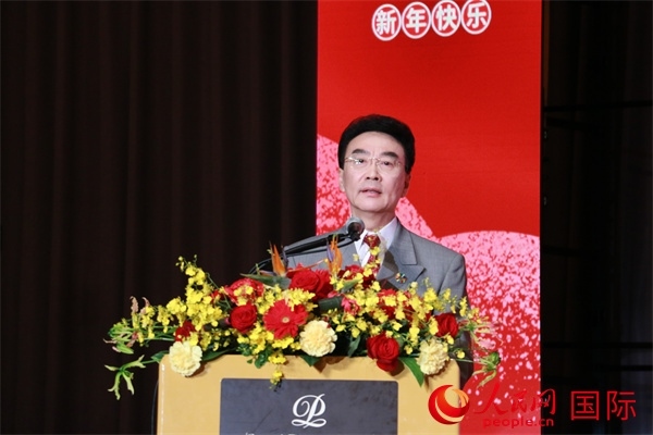 在日中國企業(yè)協(xié)會會長王家馴致辭。人民網(wǎng) 許可攝