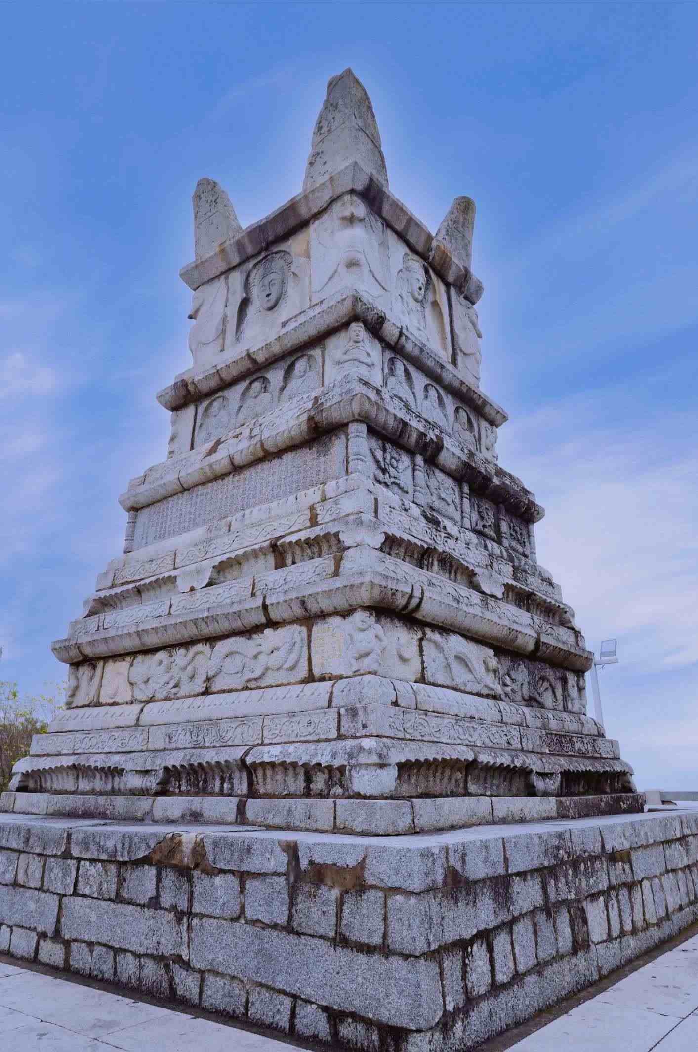 萬壽塔。 陳芝 攝