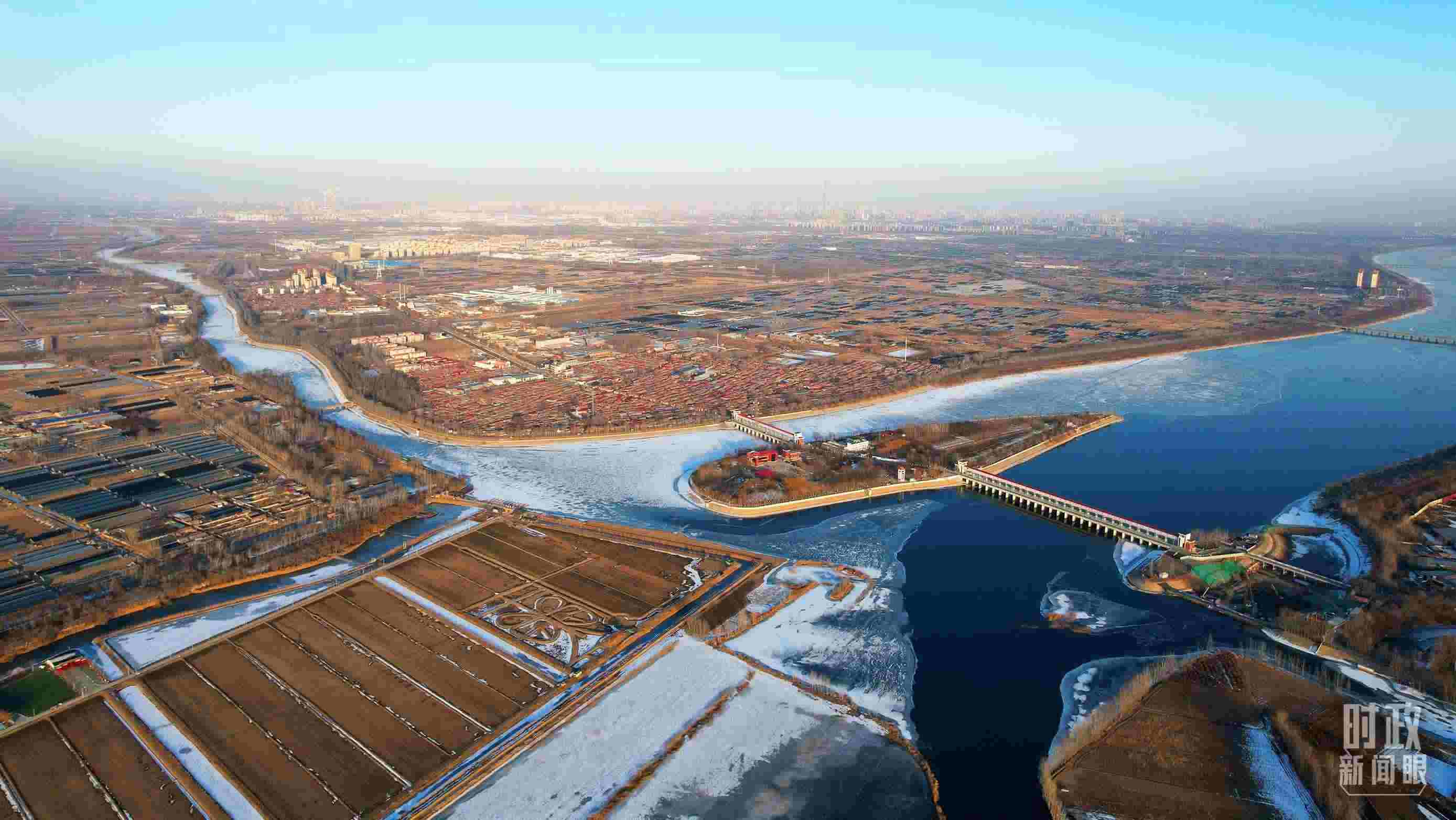 △俯瞰第六埠村。（總臺(tái)央視記者范凱拍攝）