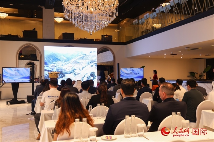 2日，“你好！中國”——2024中國北方冰雪旅游海外推廣季阿聯(lián)酋專場活動(dòng)在阿聯(lián)酋迪拜舉行。人民網(wǎng)記者任皓宇攝
