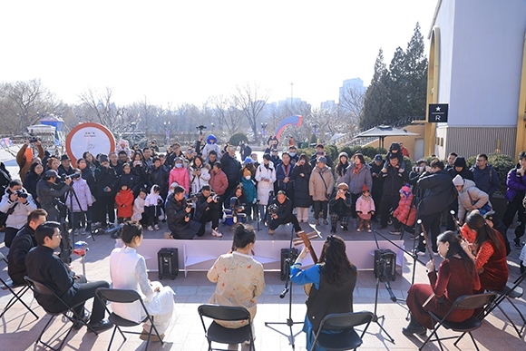 中國音樂學院“國樂快閃”演出。學校供圖