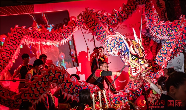 “共慶中國年 共享新機(jī)遇”破冰者新春晚宴現(xiàn)場盛況。人民網(wǎng) 郭錦標(biāo)攝