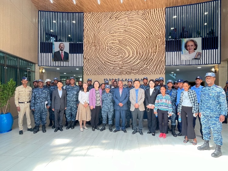 圖為埃塞俄比亞聯(lián)邦警察中文培訓(xùn)班開班儀式現(xiàn)場。亞的斯亞貝巴大學(xué)孔子學(xué)院供圖