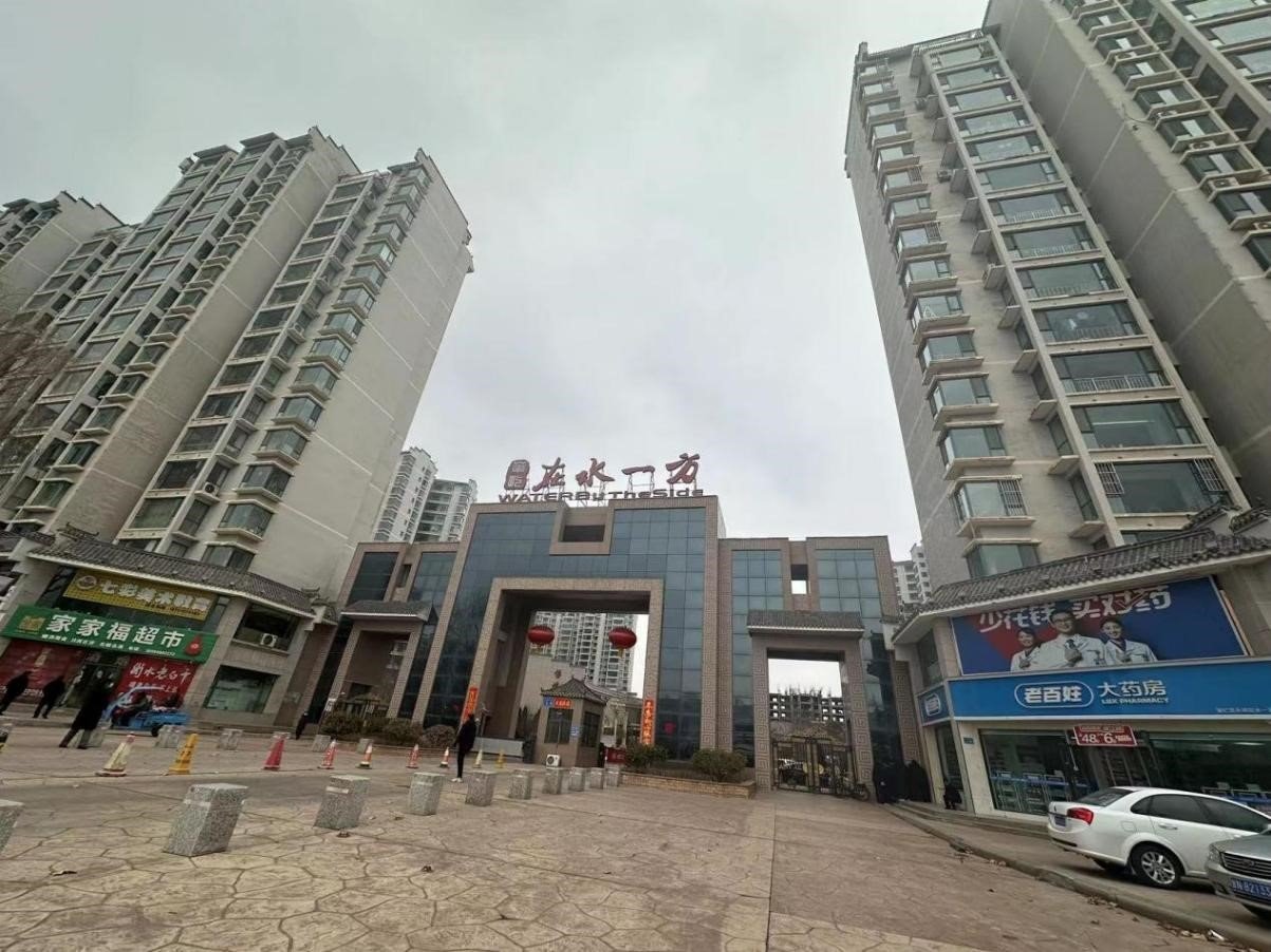 甘肅省永靖縣“在水一方”小區(qū)。人民網(wǎng)記者 馬昌攝