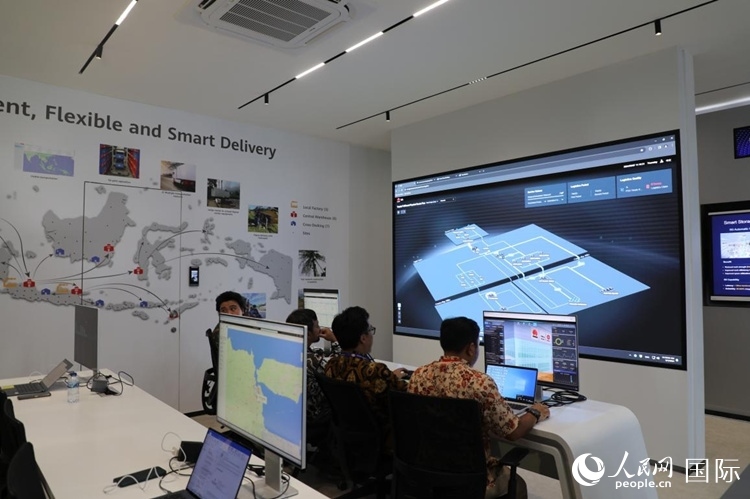 華為5G創(chuàng)新中心內(nèi)景。人民網(wǎng)記者 曹師韻攝