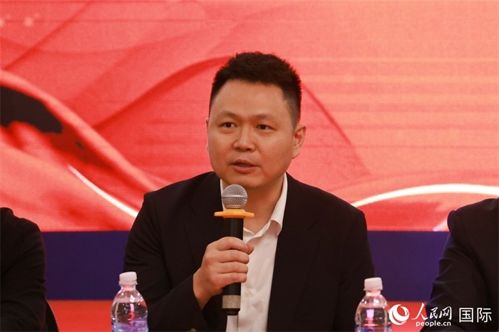 中國駐里約熱內(nèi)盧總領(lǐng)館副總領(lǐng)事王尉育在座談會上致辭。人民網(wǎng)記者 陳海琪攝