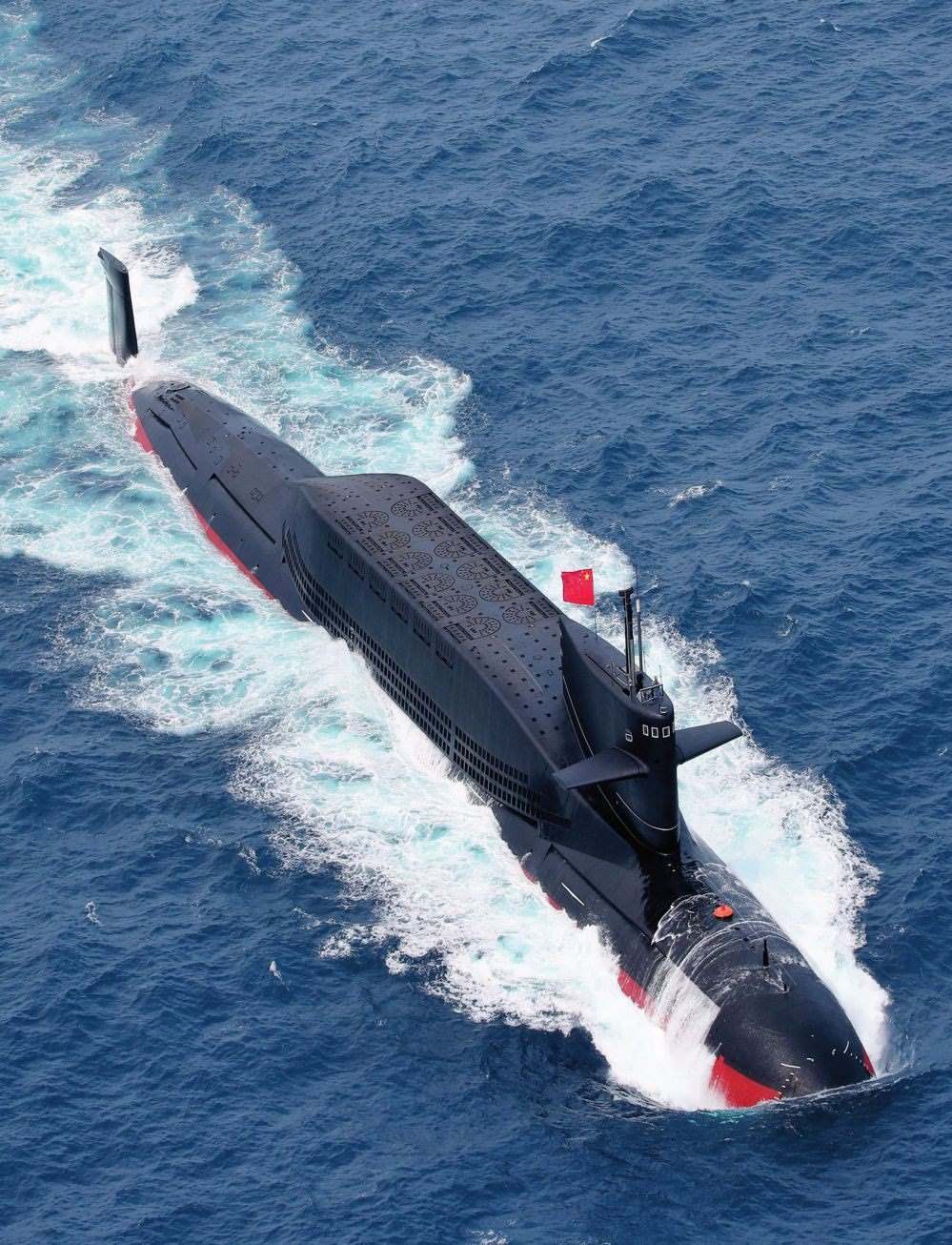 某潛艇執(zhí)行實(shí)戰(zhàn)化訓(xùn)練歸來(lái)（2018年3月攝）。周啟青攝