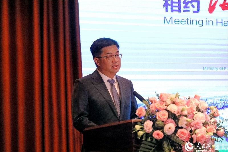 海南省人民政府副省長陳懷宇在宣介會上致辭。人民網(wǎng)記者趙益普攝