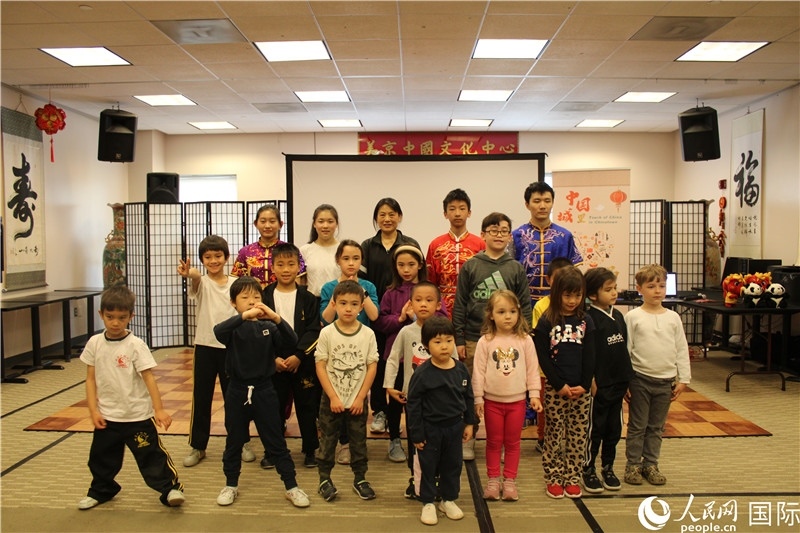 2、此次活動(dòng)是在美京中國文化中心舉辦的“中國城里品中國”系列文化活動(dòng)之一。 伊莎貝爾·羅德里格斯攝