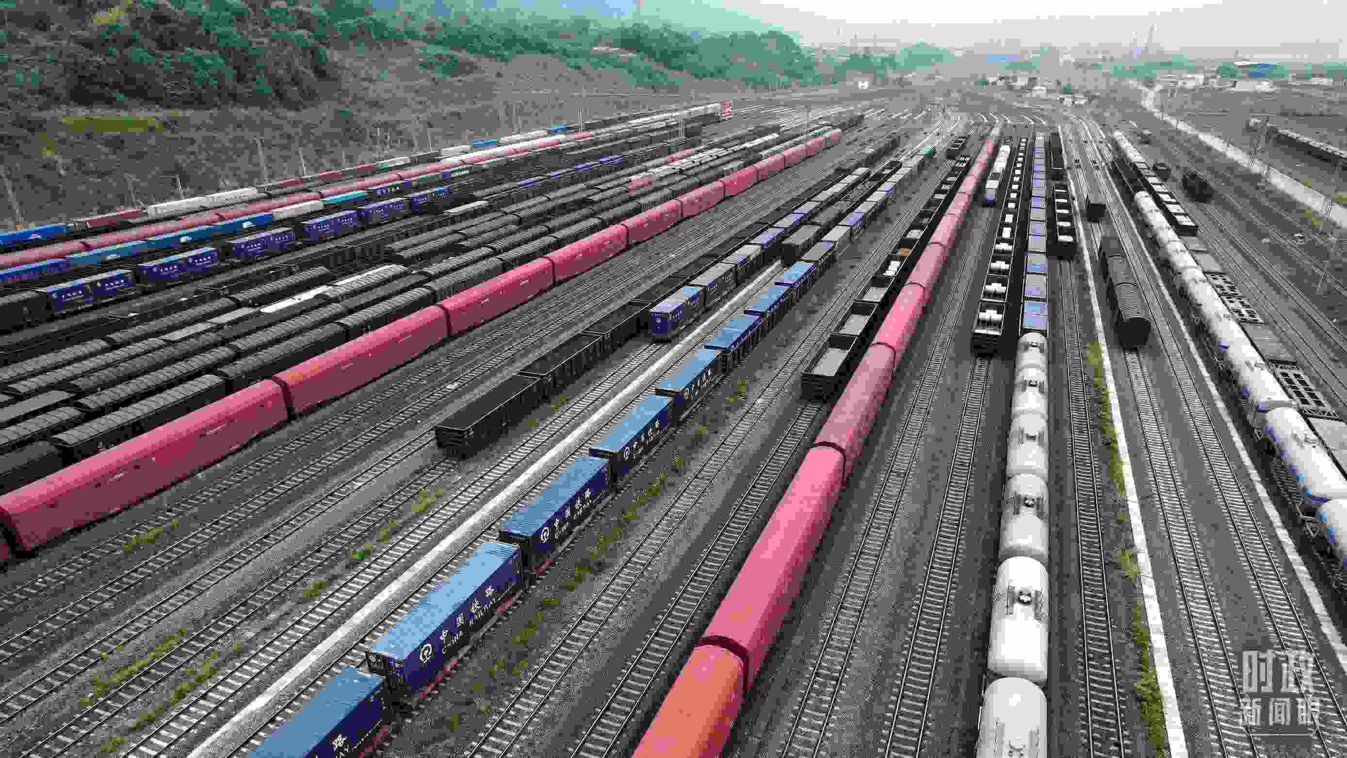 △重慶國(guó)際物流樞紐園區(qū)。（總臺(tái)央視記者范凱拍攝）