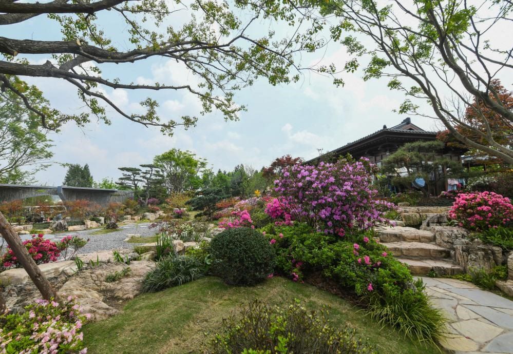 這是2024年4月12日拍攝的成都世園會主會場寧波園。新華社記者 王曦 攝