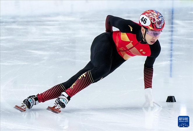 2024年2月18日，第十四屆全國冬季運動會短道速滑（公開組）男子1000米決賽，孫龍奪得冠軍，圖為吉林隊選手孫龍在比賽中。新華社記者 李博 攝