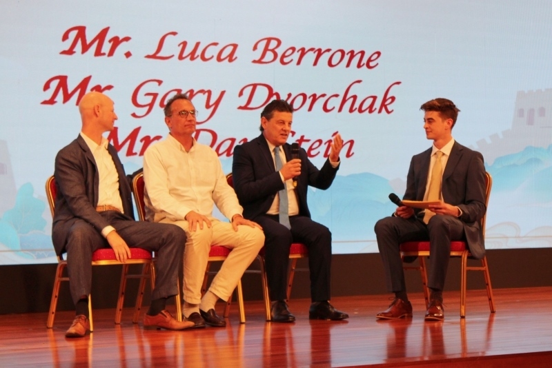 2、在故事分享環(huán)節(jié)，多名友好人士分享他們與中國(guó)的故事。 伊莎貝爾·羅德里格斯攝