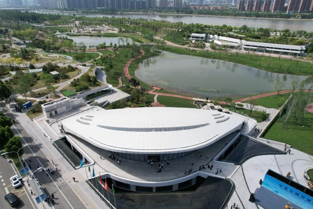 這是位于西安的中亞公園航拍畫面。新華社記者付瑞霞 攝