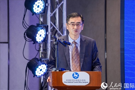 曼谷中國(guó)文化中心兼中國(guó)駐曼谷旅游辦事處主任闕小華發(fā)表演講。（普拉維攝）