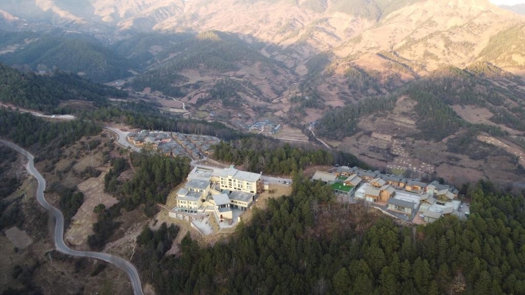 三河村全景（無人機(jī)照片）。新華社記者 尹恒 攝