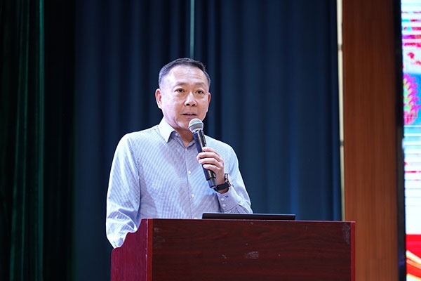 北京大鸞翔宇慈善基金會(huì)理事長(zhǎng)、周恩來(lái)侄外孫沈清講述周恩來(lái)的讀書故事。