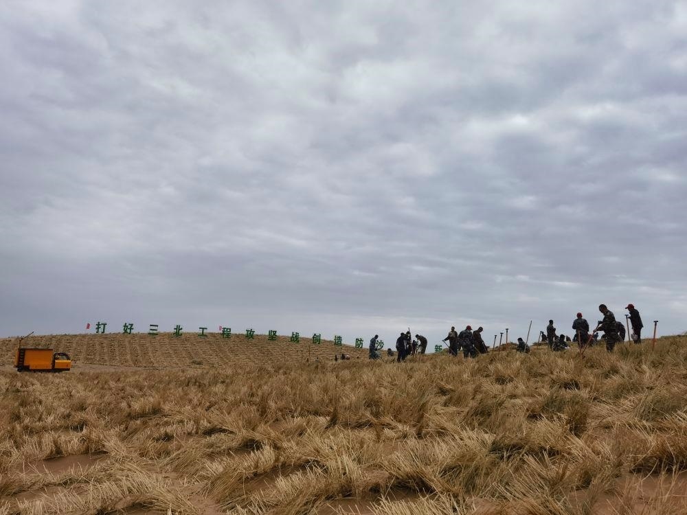 △2023年9月23日，河西走廊—塔克拉瑪干沙漠邊緣阻擊戰(zhàn)在甘肅武威市民勤縣正式啟動。