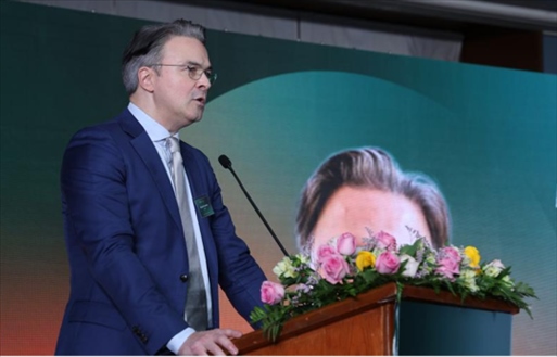 沙特電信Center 3首席戰(zhàn)略官拉斐爾·朱安致辭。中國(guó)聯(lián)通沙特公司供圖