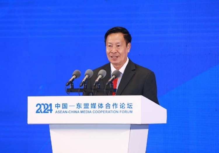 坡西·喬馬尼馮致辭。中國外文局供圖