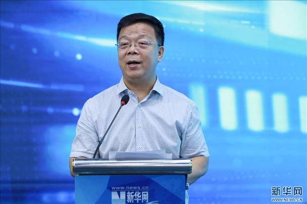 新華網(wǎng)黨委常委、董事、副總裁劉加文致辭