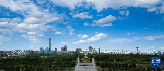 這是7月1日拍攝的哈薩克斯坦首都阿斯塔納的天際線。新華社記者 王建華 攝