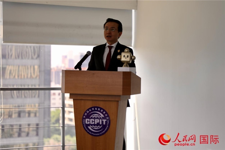 中國(guó)駐墨西哥大使張潤(rùn)發(fā)表講話。人民網(wǎng) 埃內(nèi)斯托·多明戈斯攝