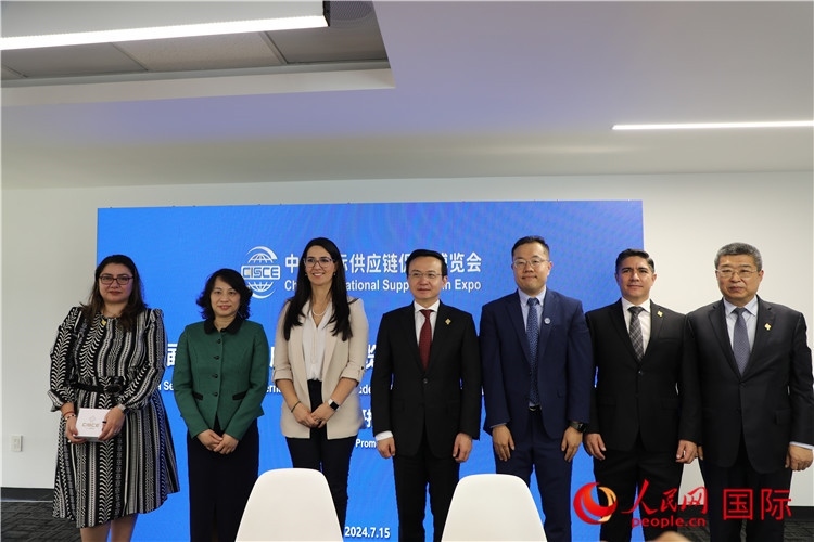 嘉賓合影。人民網(wǎng) 埃內(nèi)斯托·多明戈斯攝