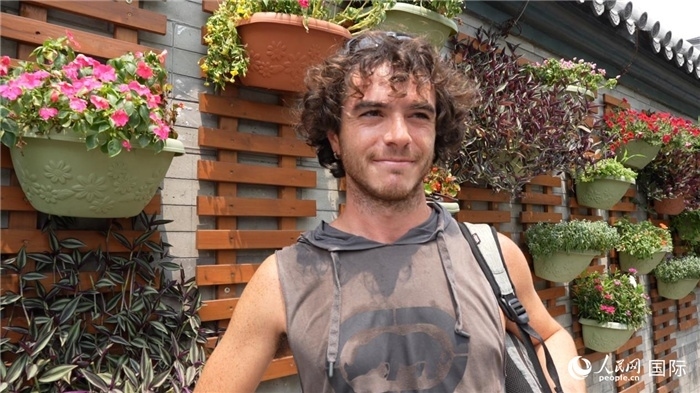 圖為意大利籍游客盧卡·拉·萬(wàn)科（Luca La Vanco）。人民網(wǎng)記者 吳超嵐攝