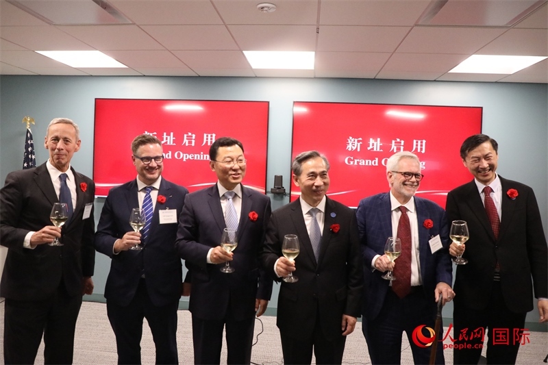 4、美中貿(mào)易全國委員會會長克雷格·艾倫、美國商會高級副會長傅瑞偉等美國工商界代表出席活動。 人民網(wǎng)記者 李志偉攝