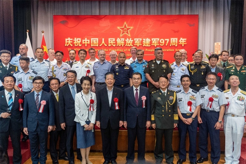 到場(chǎng)嘉賓合影。中國(guó)駐日本大使館供圖