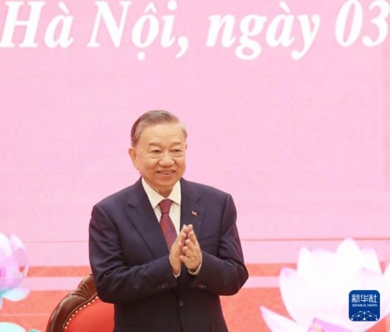 8月3日，在越南河內(nèi)，蘇林出席新聞發(fā)布會(huì)。新華社/越通社