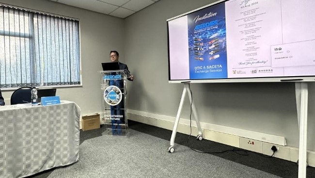 中國(guó)駐南非大使館參贊邱忠義致辭。南中經(jīng)貿(mào)協(xié)會(huì)供圖