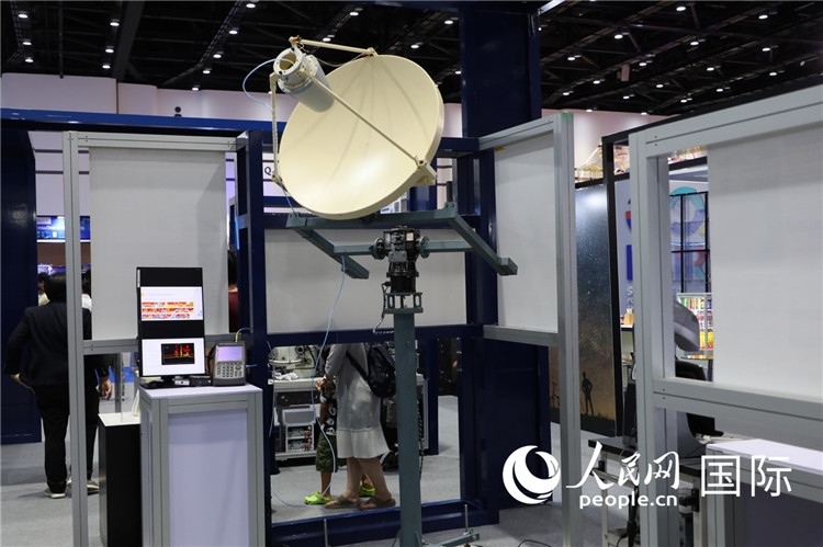 泰國衛(wèi)星設(shè)備。人民網(wǎng)記者 簡承淵攝