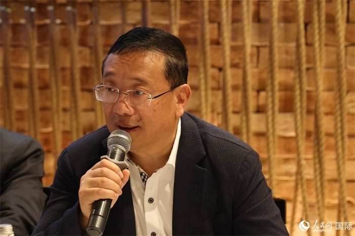 巴西文協(xié)主席上官建峰在座談會(huì)上致辭。人民網(wǎng)記者 陳海琪攝