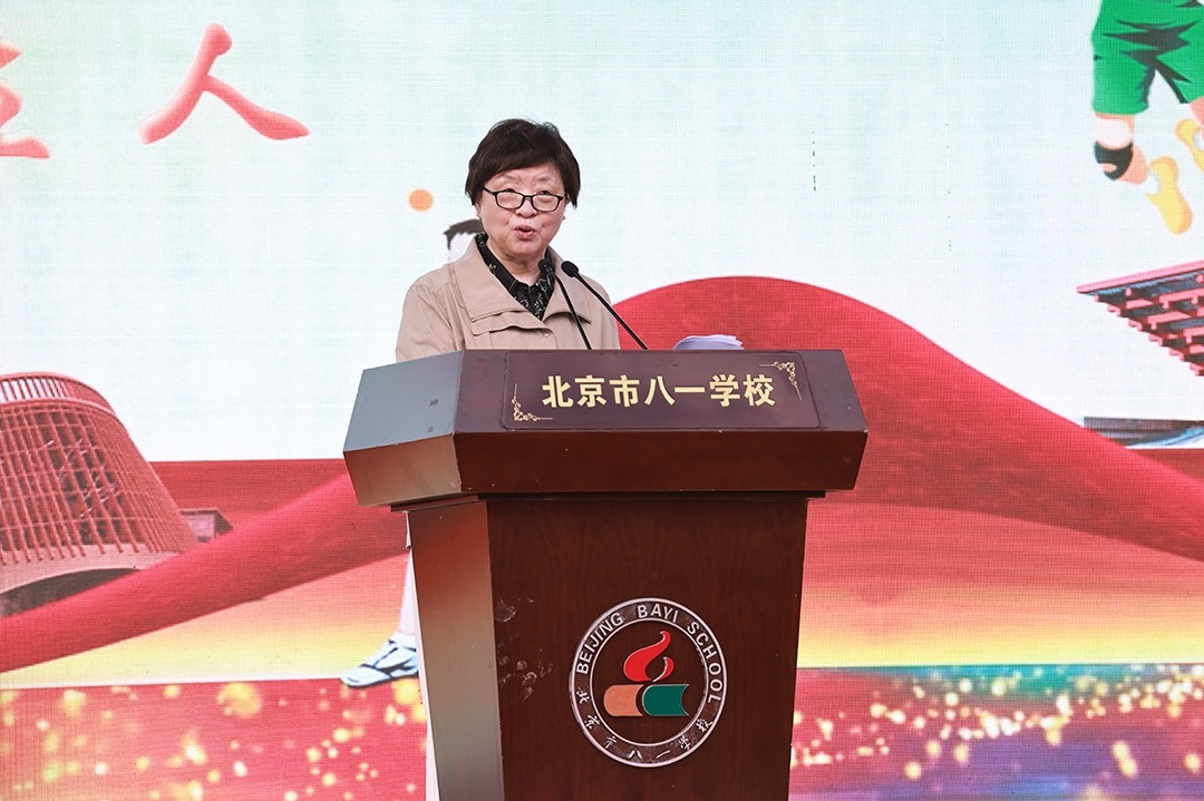 蘇東林院士講授開學(xué)第一課。校方供圖