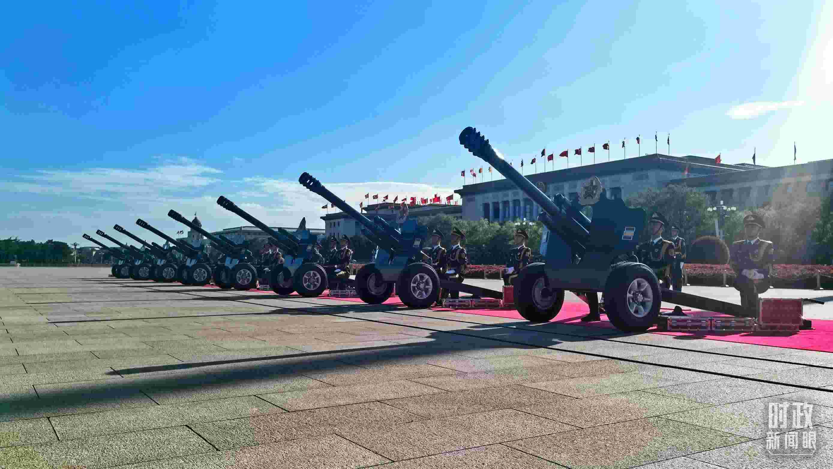 △天安門廣場(chǎng)的禮炮。（總臺(tái)央視記者王子杭拍攝）