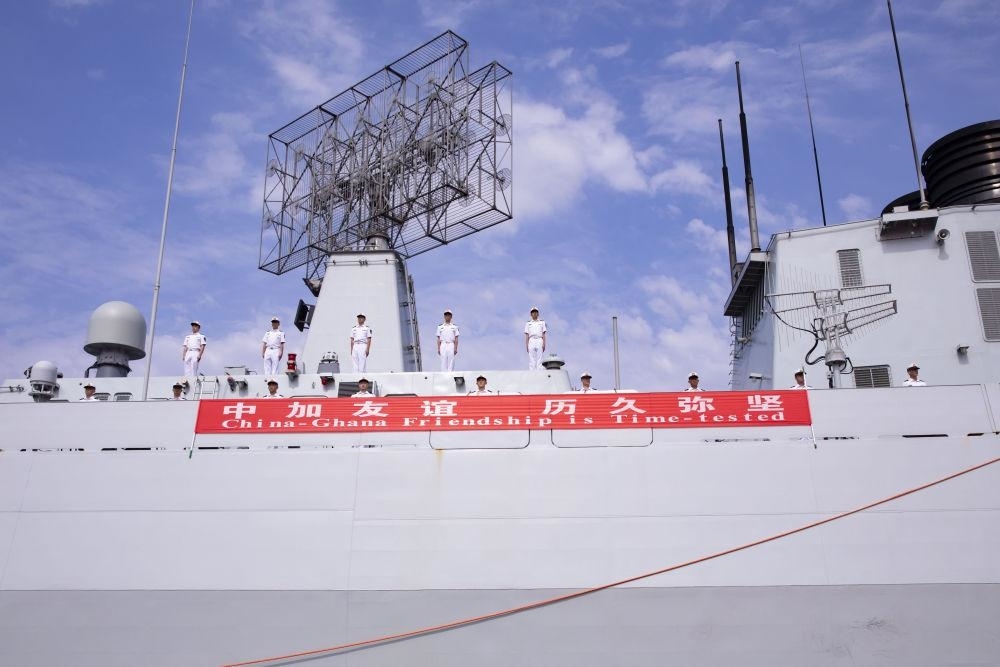 2023年6月27日，中國(guó)海軍第43批護(hù)航編隊(duì)抵達(dá)加納特馬港碼頭，開(kāi)始對(duì)加納進(jìn)行為期4天的友好訪(fǎng)問(wèn)。