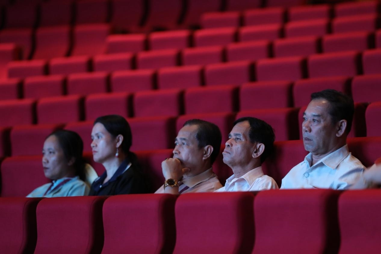 亞洲媒體考察團(tuán)在觀眾席就座?！吨袊?jīng)濟(jì)周刊》記者 肖翊攝