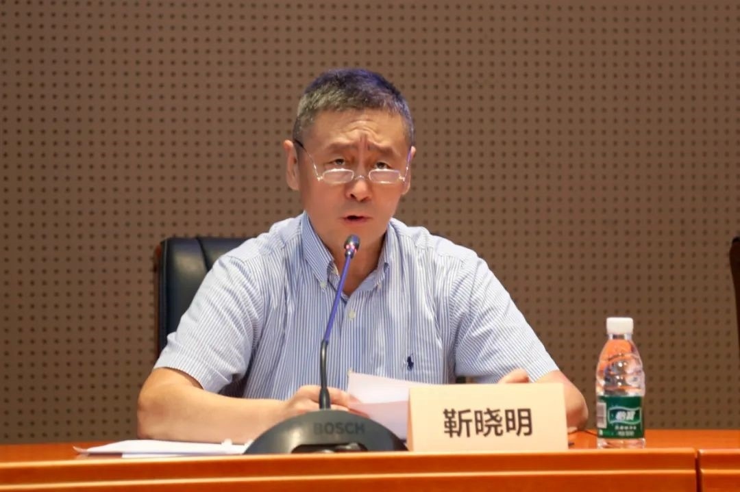 科技外交專家委員會主任委員、科技部國際合作司原司長靳曉明致辭。主辦方供圖