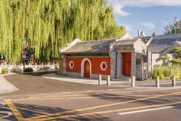 北京建筑大學(xué)古建保護(hù)與利用專業(yè)師生對(duì)北京德勝門內(nèi)大街開展空間品質(zhì)綜合提升項(xiàng)目，圖為項(xiàng)目竣工后的實(shí)景圖。校方供圖