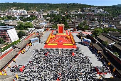 公祭伏羲大典現(xiàn)場(chǎng)。新華社發(fā)（周文濤 攝）