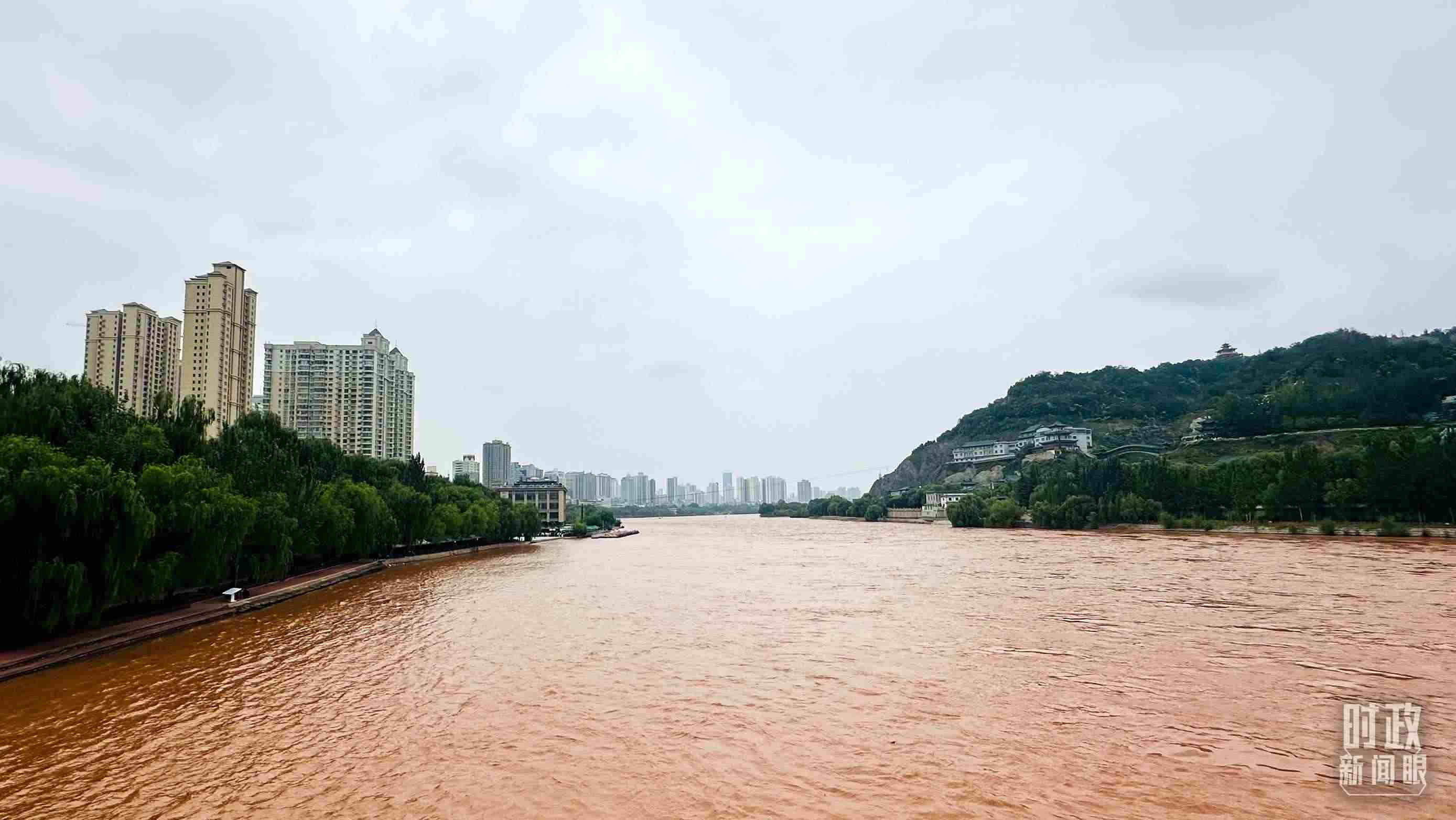 △黃河蘭州段。（總臺(tái)央視記者范一鳴拍攝）