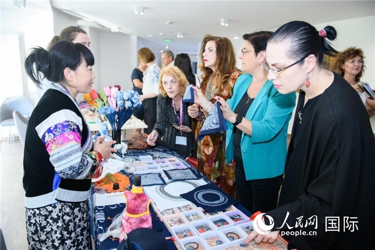 蠟染展示。傅永山攝