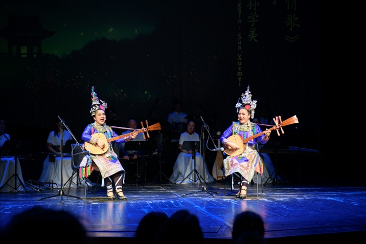 歌曲《月下情歌》。傅永山 攝